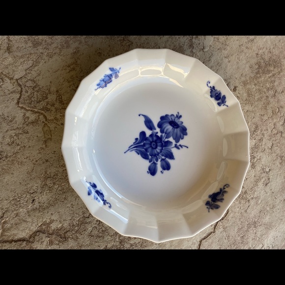 SOLD!!!   Copenhagen Flower Bowl - Picture 4 of 7